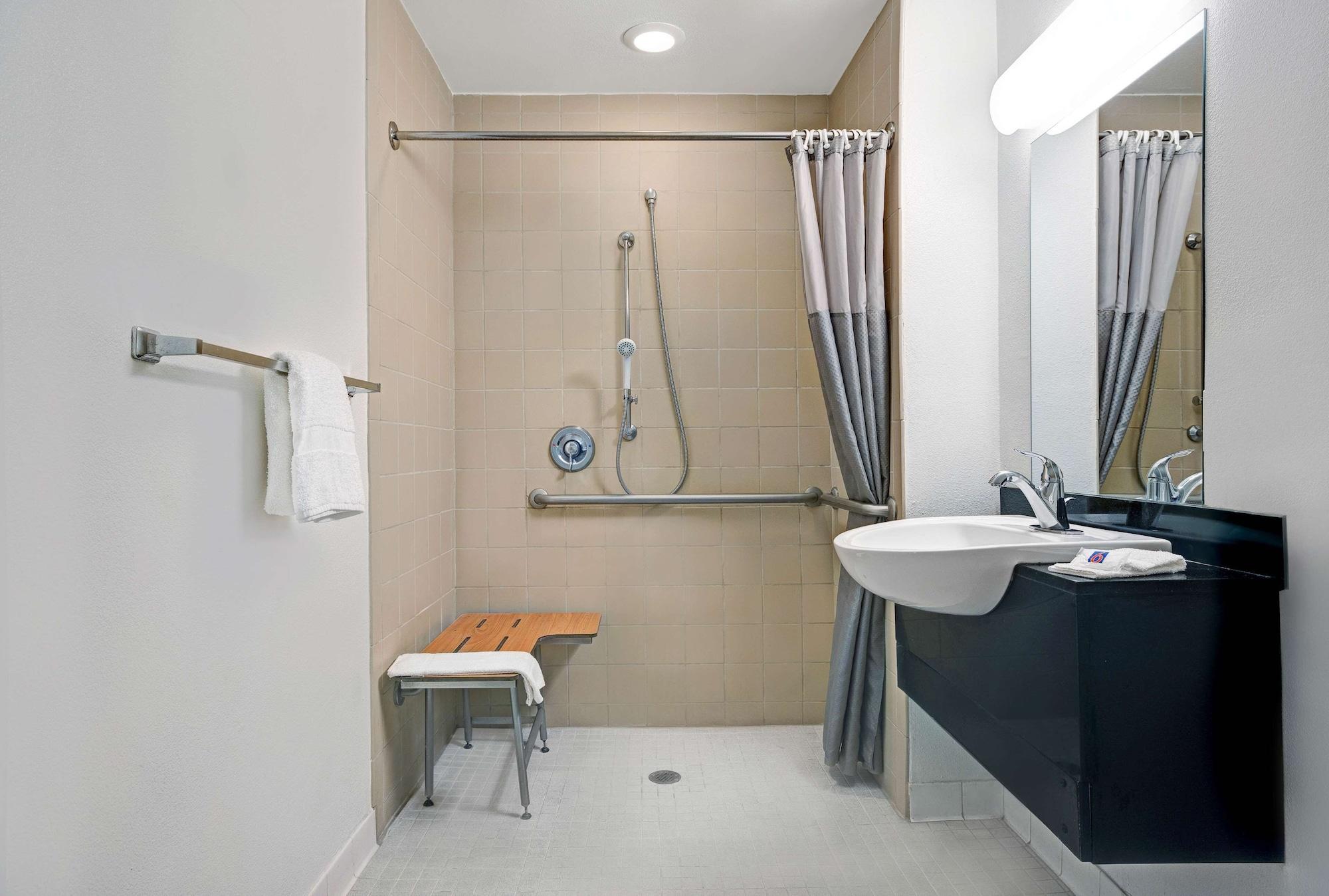 Motel 6-Troutdale, Or - Portland East エクステリア 写真
