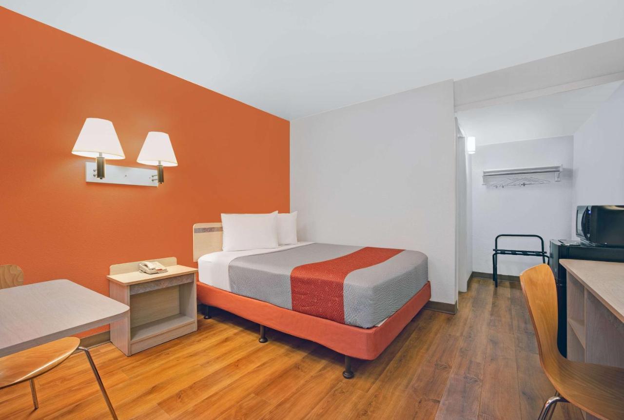 Motel 6-Troutdale, Or - Portland East エクステリア 写真