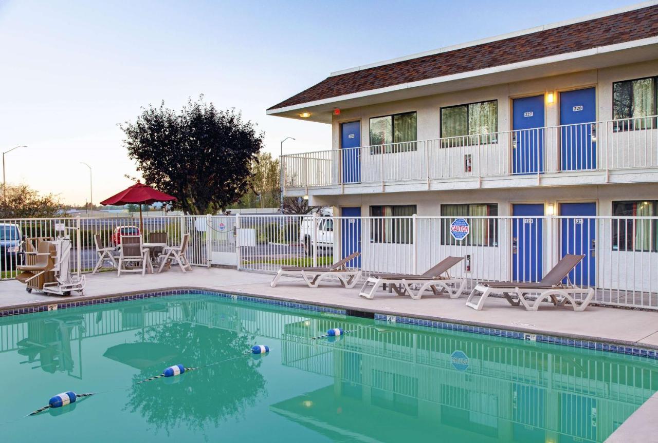 Motel 6-Troutdale, Or - Portland East エクステリア 写真